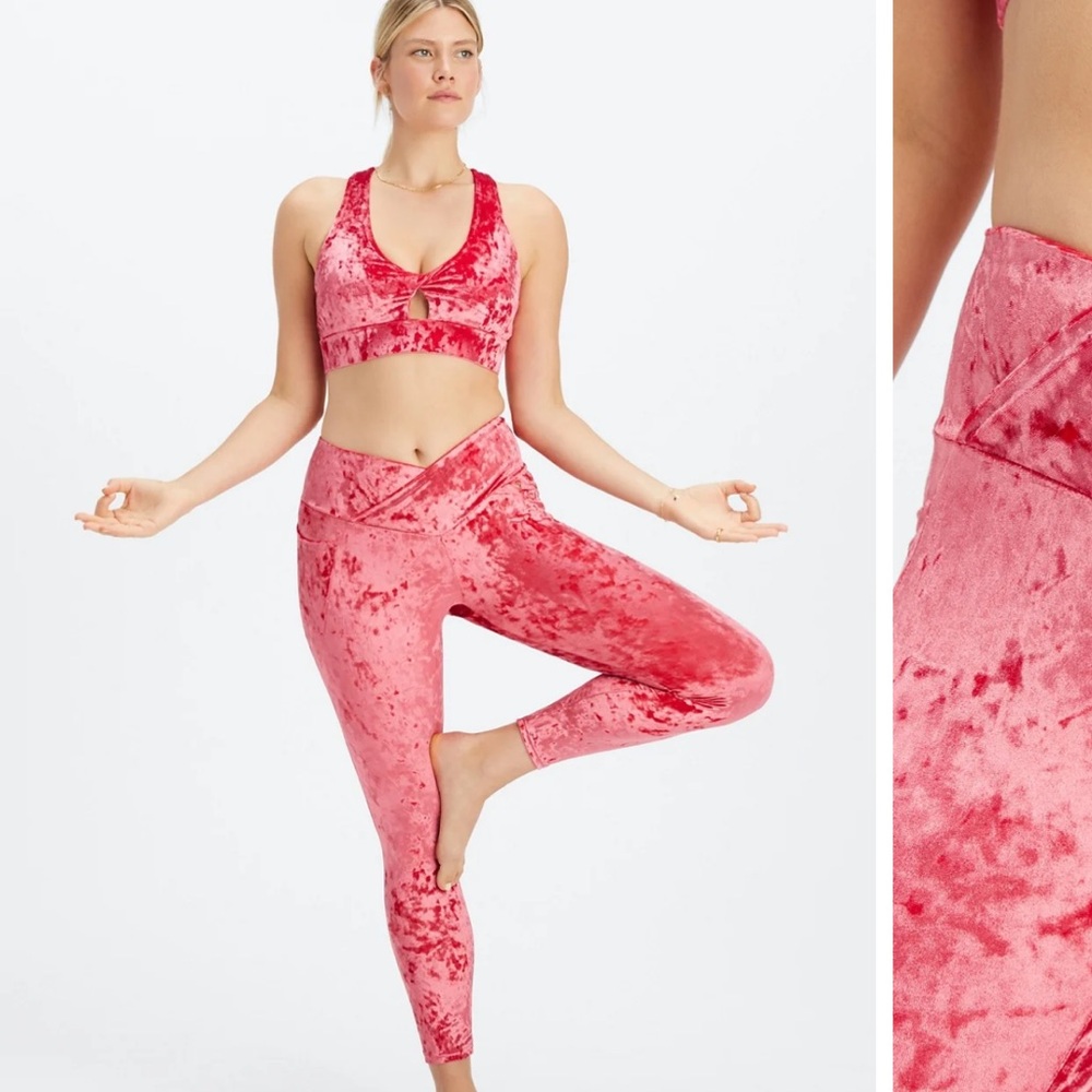 Fabletics Women's Crushed Velour Set